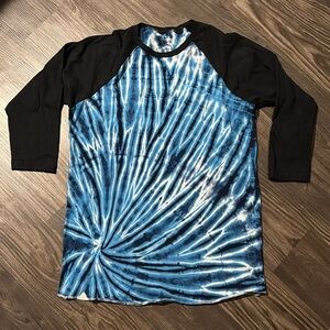 Altamont tie dye raglan baseball tee